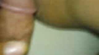 Cosplayer وائکنگ فاتح ملکہ آپ کے لنڈ کو فتح کرتی ہے۔