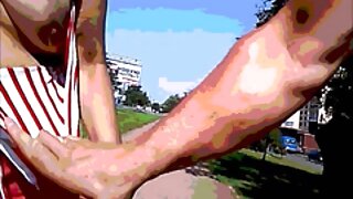 Kinky سرخ بالوں والی ایک موٹے مرگا کو گہرا گلا کرنا پسند کرتا ہے۔